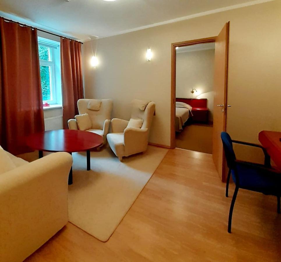 Kuelalistemaja Kukruse Residents Kohtla-Järve Exterior foto